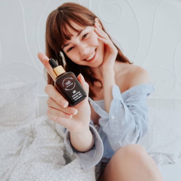 MARK organic oil Lemongrass - s meruňkovým, hroznovým olejem a vitamínem E